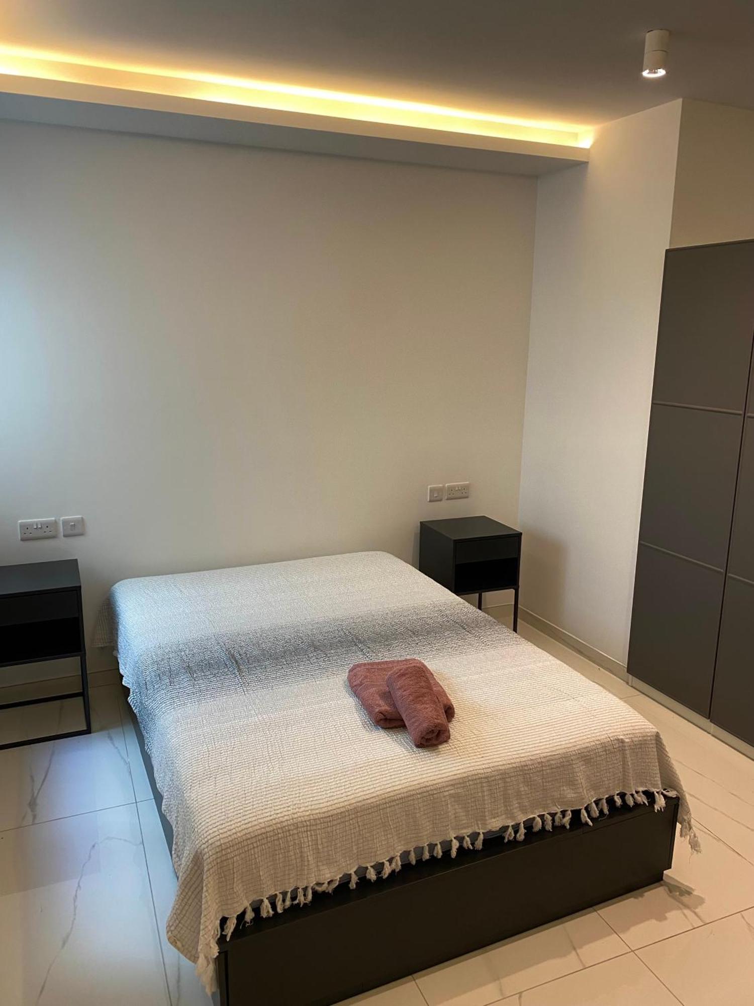 Tigne Sliema Three Bedrooms Apartment المظهر الخارجي الصورة