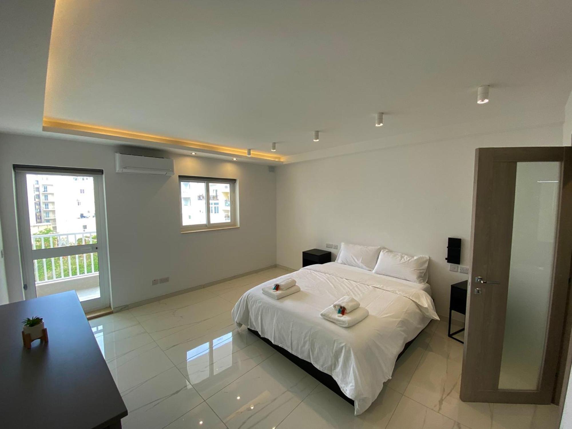 Tigne Sliema Three Bedrooms Apartment المظهر الخارجي الصورة