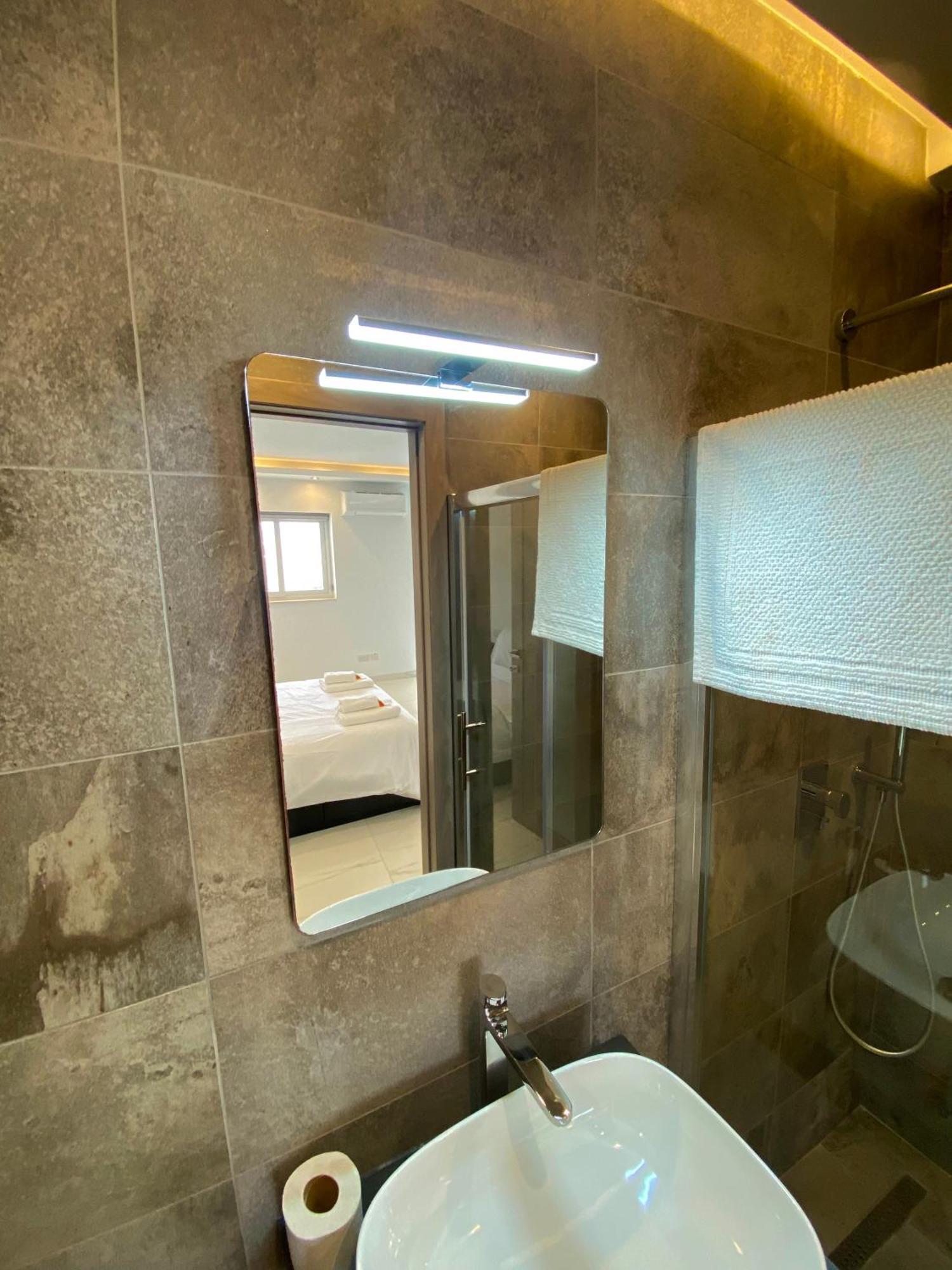 Tigne Sliema Three Bedrooms Apartment المظهر الخارجي الصورة