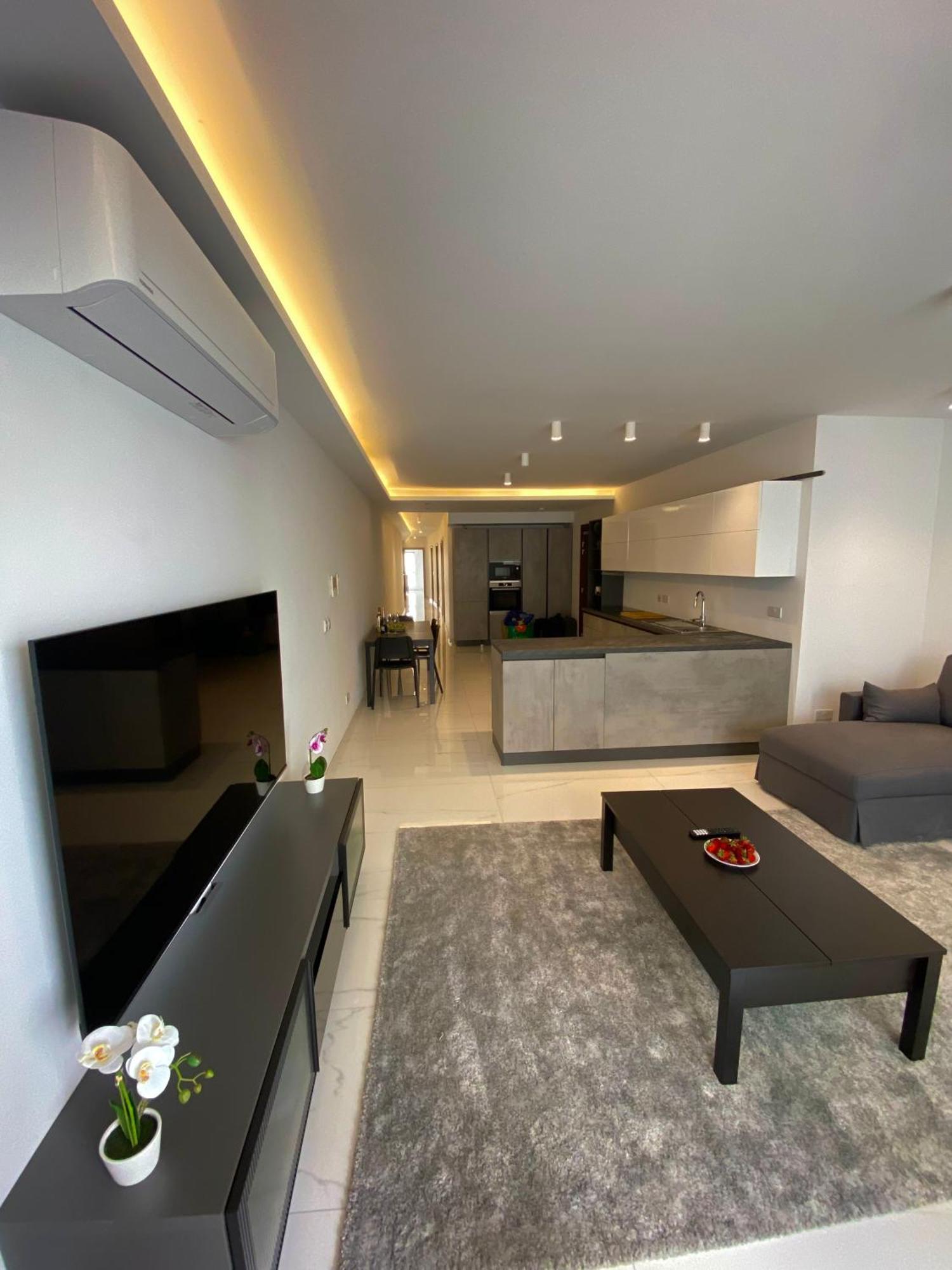 Tigne Sliema Three Bedrooms Apartment المظهر الخارجي الصورة