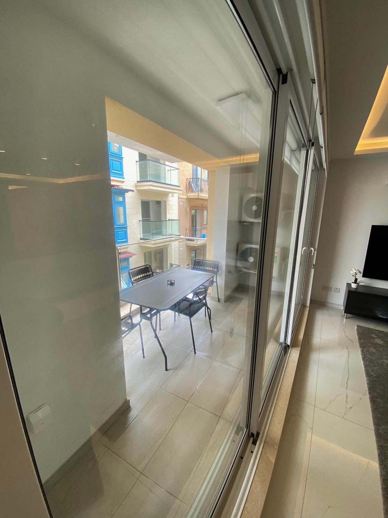 Tigne Sliema Three Bedrooms Apartment المظهر الخارجي الصورة