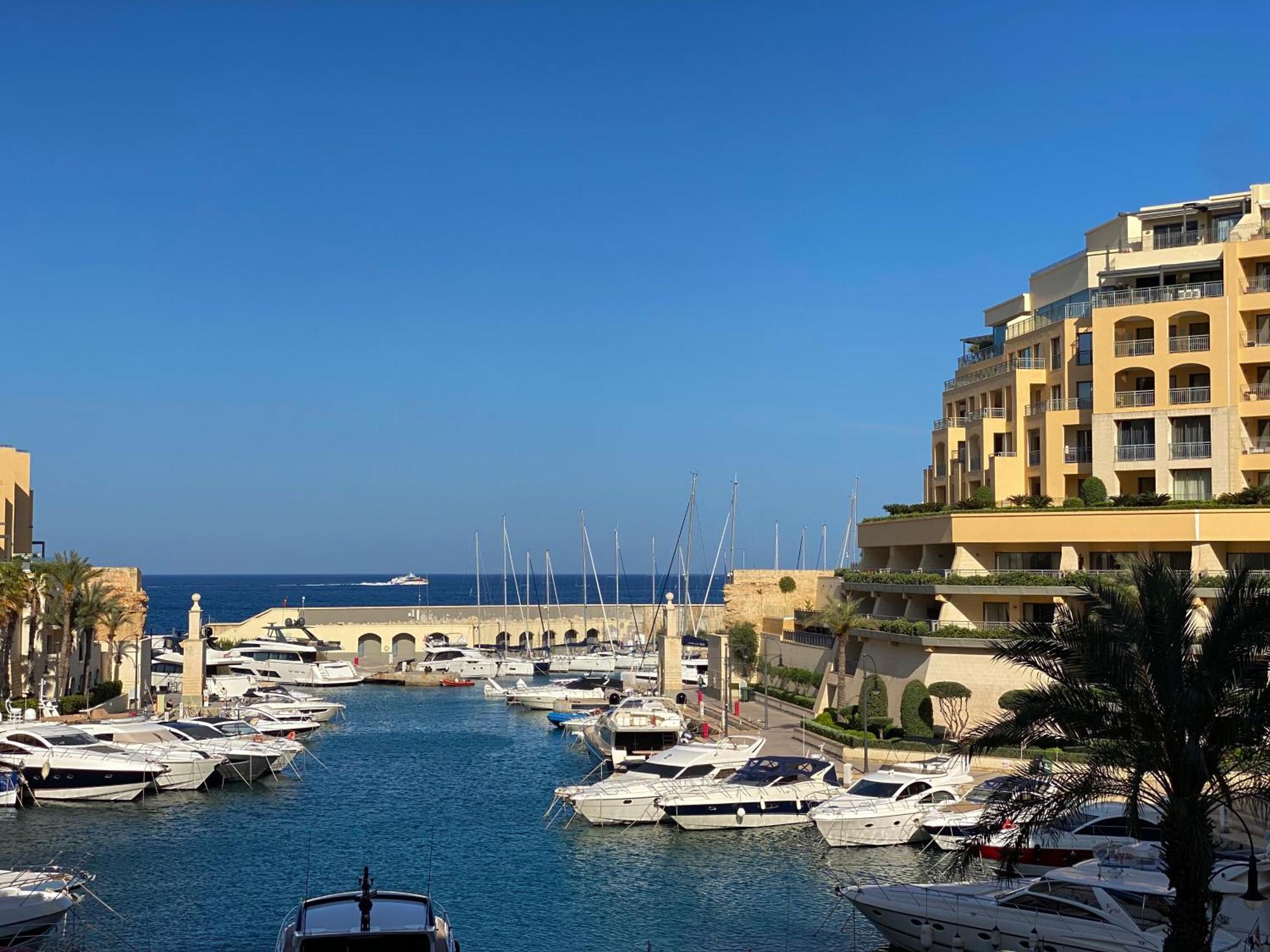 Tigne Sliema Three Bedrooms Apartment المظهر الخارجي الصورة