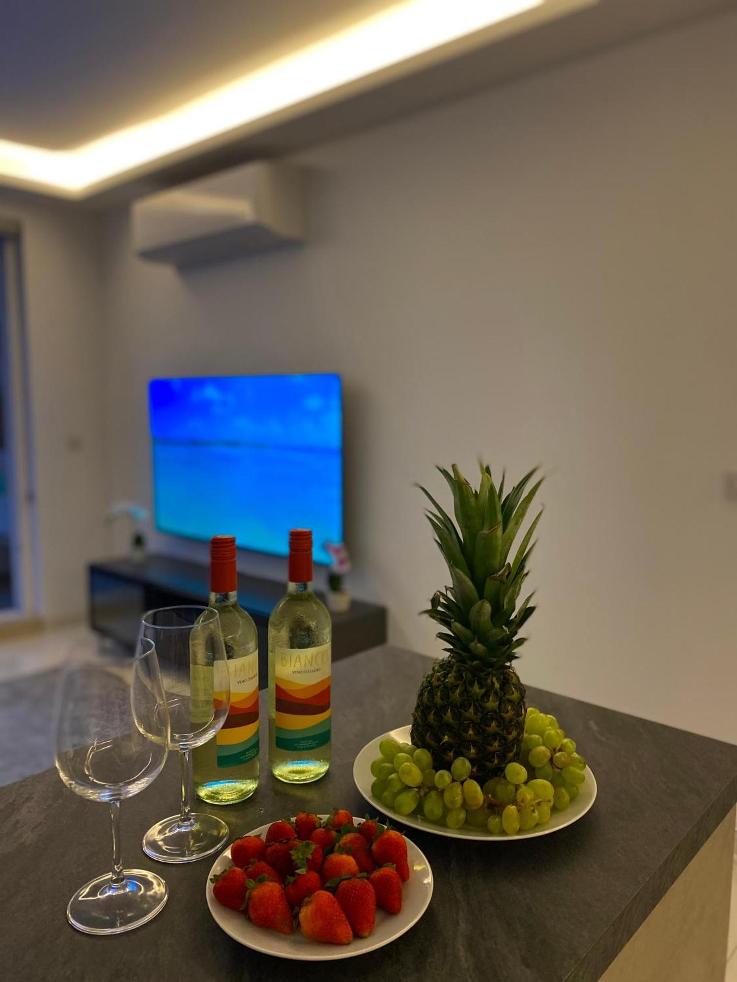 Tigne Sliema Three Bedrooms Apartment المظهر الخارجي الصورة